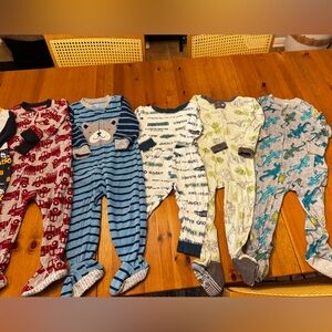 Bundle of 7 pajamas size 18 months